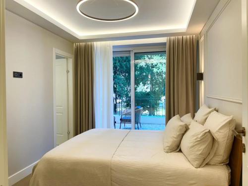 3P Luxe Carré d'Or Terrasse 30 mètres carrés Zone Piétonne Plage à Pied