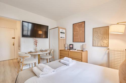 Studio Center of Paris Le Marais