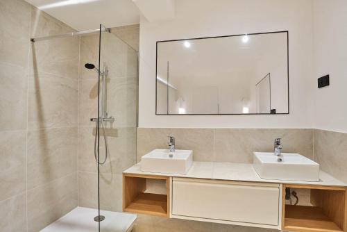 Apartment Saint Germain des Prés by Studio prestige