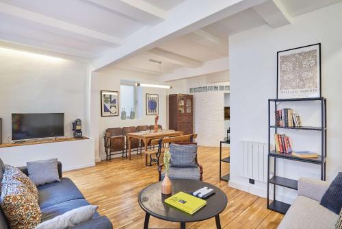 Apartment Saint Germain des Prés by Studio prestige
