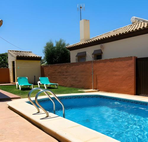 Chalet en Roche Cerca de la Playa con Piscina Privada