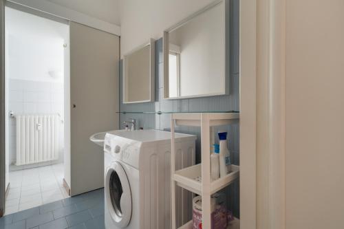 GuestHost - Spacious Apartment X8 Near San Babila