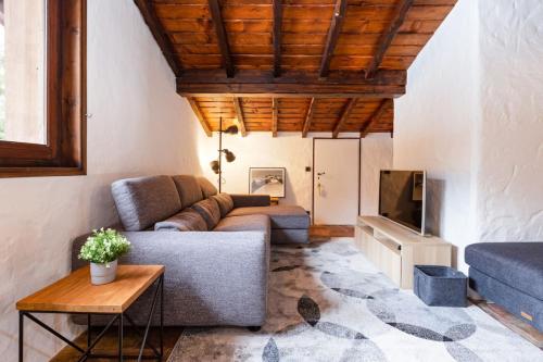 280sqm Chalet 5 BR Sauna Cinema Close to ski lift