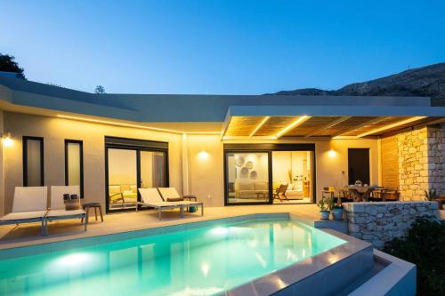 New Seaview villa Serenity with Heated Pool and BBQ in South Crete