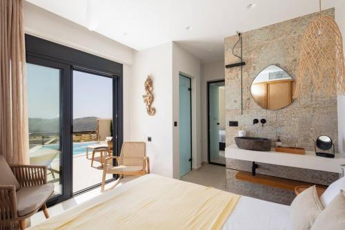 New Seaview villa Serenity with Heated Pool and BBQ in South Crete
