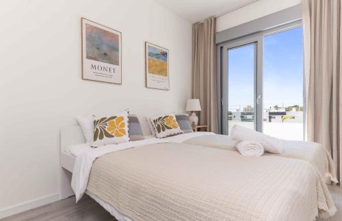Sea View, Pool, Gym and Playground - Close to Beach and Town