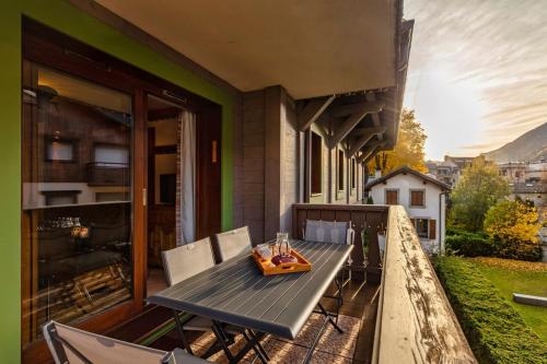 Grepon -City Center - Free Swimming pool, Sauna, Gym - Free Parking - By Cozee Rentals