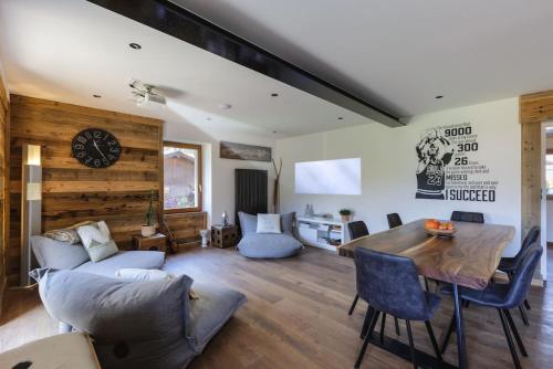 Chalet Benoit - Modern Chalet 8 Pax Free Parking Mountain View - By Cozee Rentals