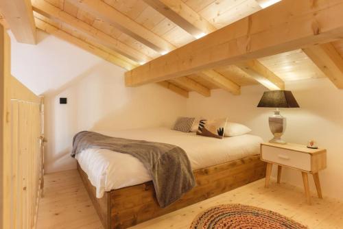 Chalet Benoit - Modern Chalet 8 Pax Free Parking Mountain View - By Cozee Rentals