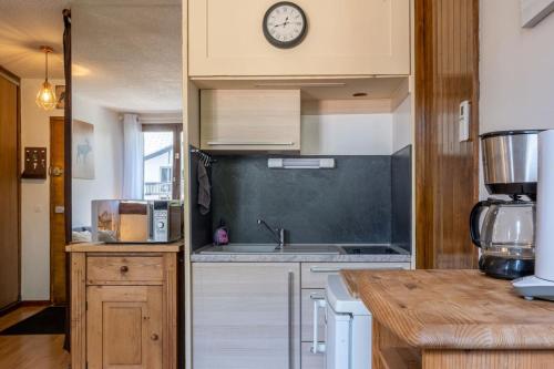 Gentianes - City center studio next to Aiguille du Midi lift - By Cozee Rentals