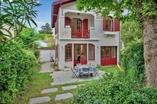 Villa familiale à 2 min de la plage - Jardin privé