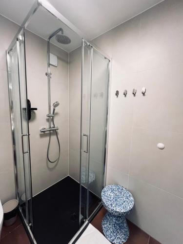 KORONSOVAC House with 4 Apartments