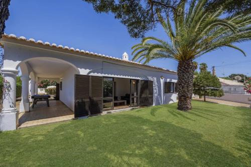 Villa Aldeia by Villa Plus