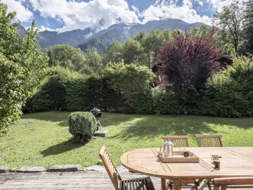 Chalet Tannuaz - 4 Bedrooms - Quiet area - By Cozee Rentals photo 2