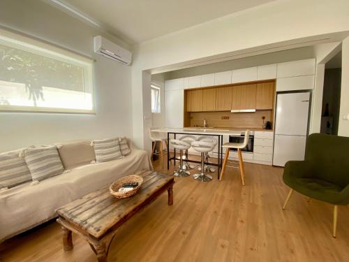 Family & Friends 4-Bedroom beach break!