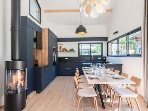 Chalet Bossonge 4 Bedrooms Nordic bath Parking and Garage By Cozee Rentals