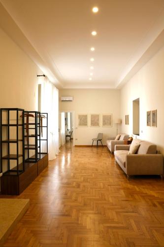 Peggy Suite