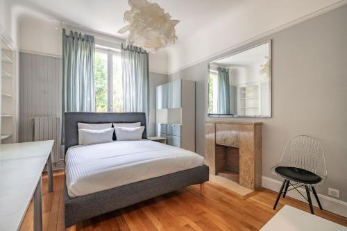 Exceptional 220 m2 apartment