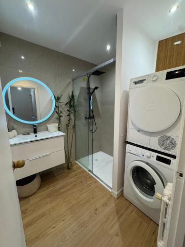 Les Arènes-Appartement entier 15mn à pied du palais et des plages-Parking gratuit