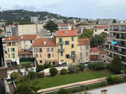 Les Arènes-Appartement entier 15mn à pied du palais et des plages-Parking gratuit