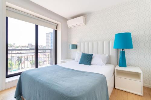 Trindade Cozy Flat with AC by LovelyStay