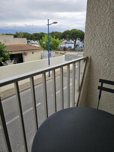ST1 Vue sur Port et Mer