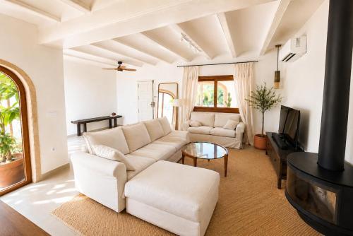 Villa in Javea with Private Pool & Mountain Views