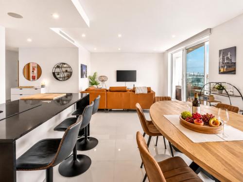 Penthouse by the Marina