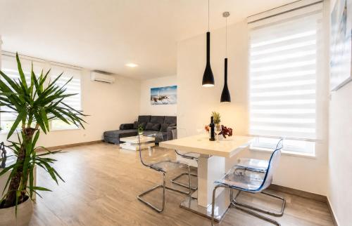 Marjan Apartment with Free Parking in Quiet Area