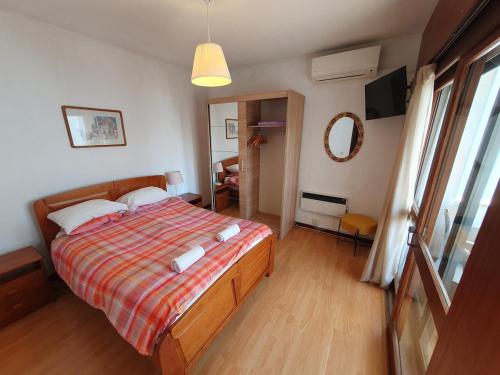 Prime Ground Floor Apartment I Steps from Marina
