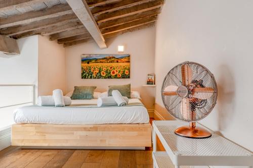 Modern Apt x4 SMN, 5 mins from Duomo, AC & Wi-Fi
