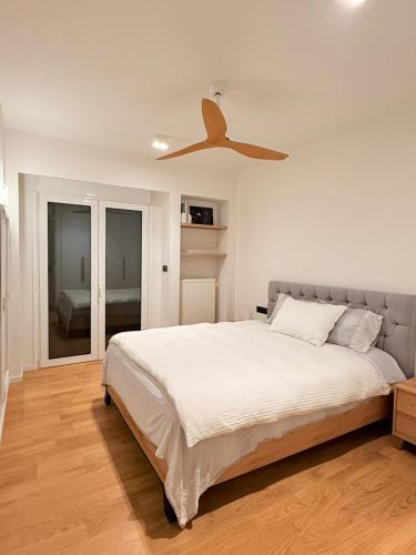 Sunny 2BR New Modern Apartment in Nea Smyrni
