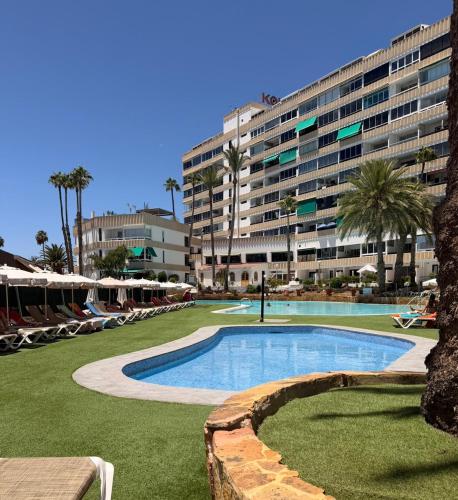 Yumbo 5 min Studio with Pool Near the Beach