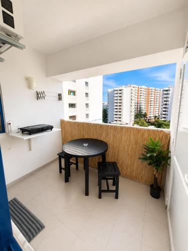 Flat Near The Beach With AC and a Private Balcony