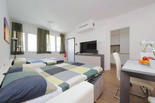 Villa Spaziosa · Home Office · San Lorenzo