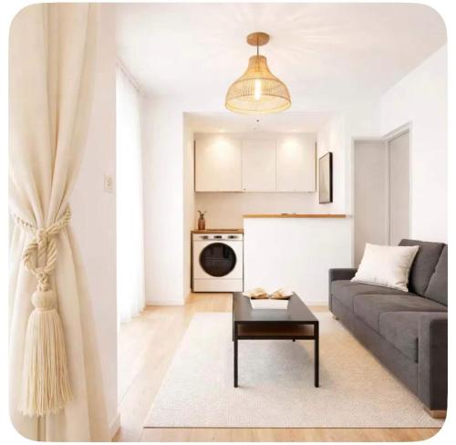 Chic Apartment in Passy Steps from the Seine & Trocadero