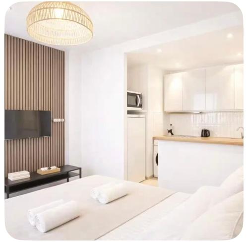 Chic Apartment in Passy Steps from the Seine & Trocadero