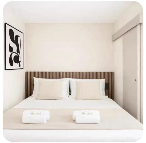 Chic Apartment in Passy Steps from the Seine & Trocadero