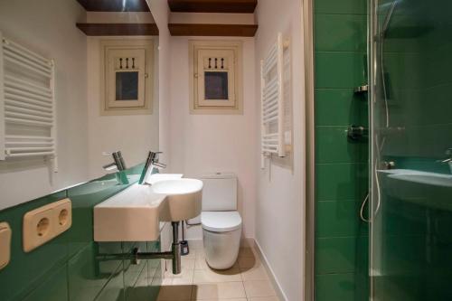 P2sal1071- Elegant Apartment in Carrer de Salinas