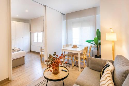 61IND1124- Beautiful apartment near sagrada famili