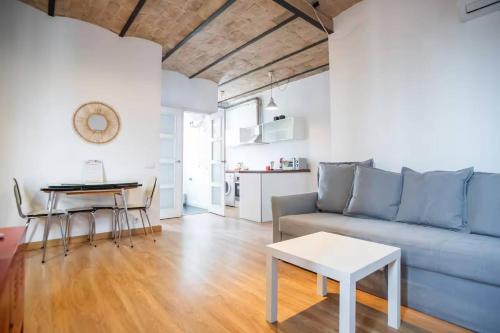 51NO1058 - Bright 1bed flat in Poble Sec