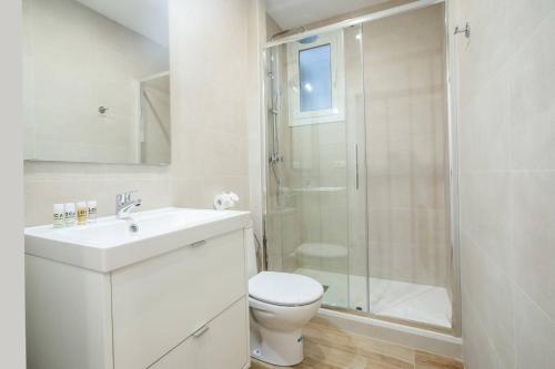 33PAR1094 - Magnific 2BR Flat in Poble Sec