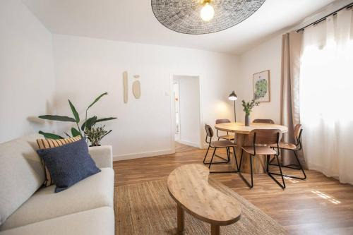 41ARA1101 - Fantastic Apartment with terrace