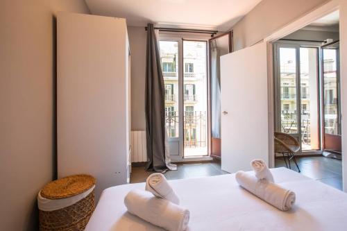 33MAL1082- Big 3br apartment near Sagrada Familia