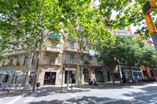 63mal1030 Spectacular apartment in Sagrada Familia