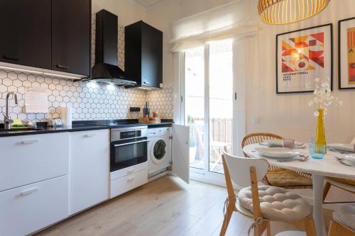 63mal1030 Spectacular apartment in Sagrada Familia