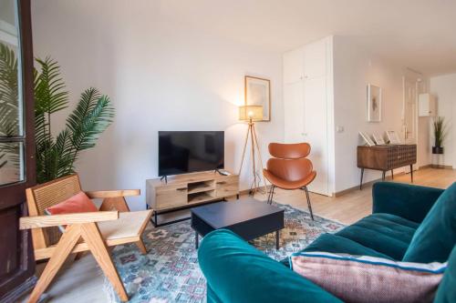 22CRC1039 Exquisite Apartment near the City Center