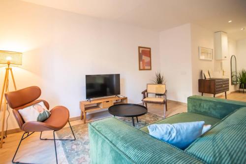 12CRC1038 - Refurbished Big Cozy Apartment