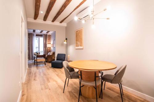 P3MAL1076- Beautiful 2BR 2BH newly refurbished