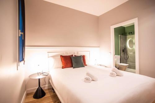 P3MAL1076- Beautiful 2BR 2BH newly refurbished